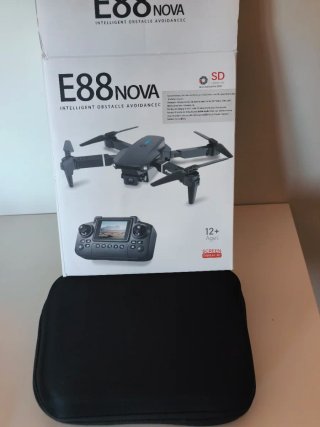 Drone E88 NOVA Preto