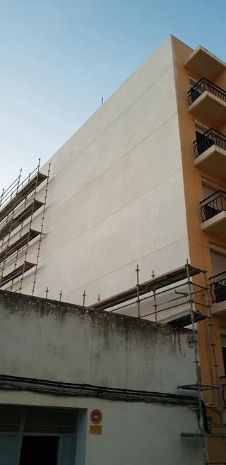 Albañil profesional. Experto en fachadas en monoca