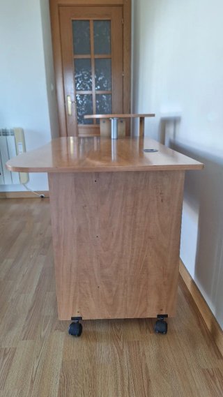 Escritorio Ordenador Grande Madera y Amarillo