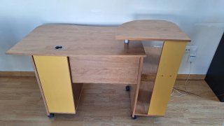 Escritorio Ordenador Grande Madera y Amarillo