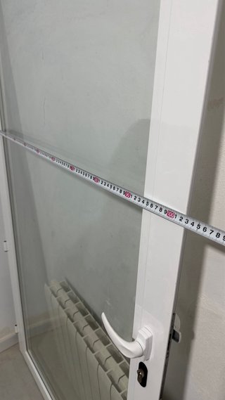 Puerta de cristal y aluminio