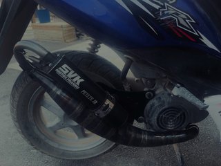 Yamaha Jog R Scooter Azul y Blanco
