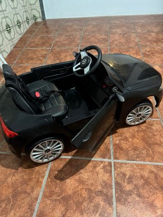 Coche eléctrico Mercedes para niños