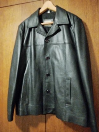 Chaqueta de piel negra para hombre