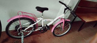 Bicicleta niña rosa y blanca