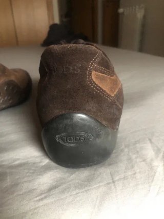 Tênis Tod's camurça castanho