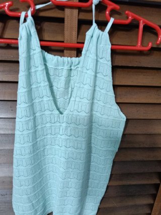 Top ganchillo talla S color verde azulado