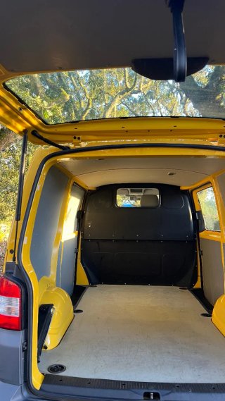 Volkswagen Transporter T5 2011