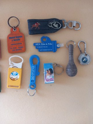 Lote de porta-chaves variados