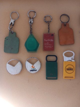 Lote de porta-chaves variados