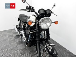 TRIUMPH BONNEVILLE T100 2008 13871 kms.