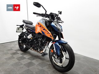 KTM 125 DUKE 2025 738 kms.