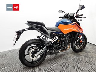 KTM 125 DUKE 2025 738 kms.