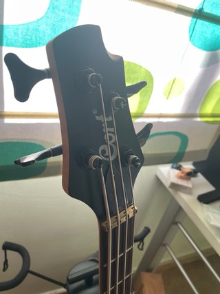 Bajo Eléctrico Cort 4 Cuerdas