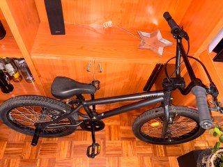 Bicicleta BMX Negra