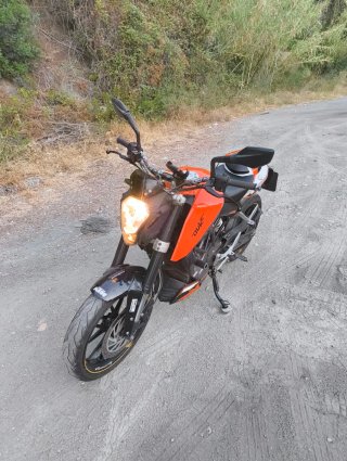 KTM Duke 125 Naranja/Blanca