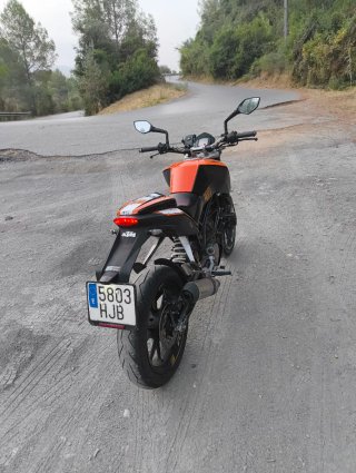 KTM Duke 125 Naranja/Blanca