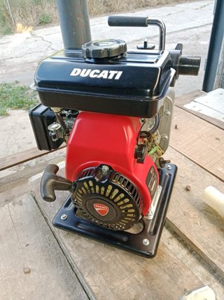 Motobomba DUCATI con manguera