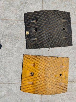 Calzas baden para garaje (4 unidades disponibles)