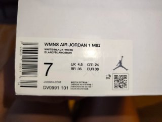 Air Jordan 1 Mid Blanco/Negro