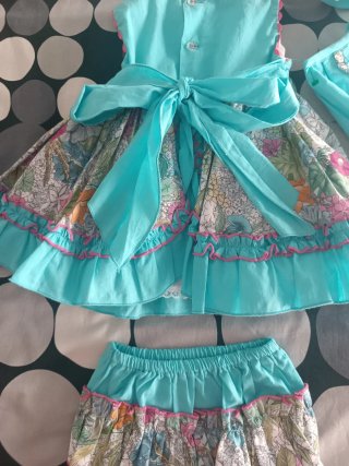 Conjunto Daniesty 12 meses: vestido, tapa-fraldas