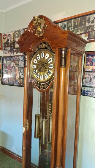 Reloj de pie de roble del abuelo. Pieza única