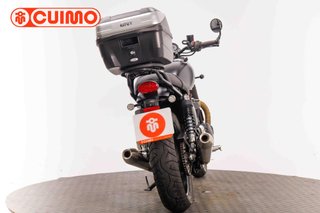TRIUMPH STREET TWIN