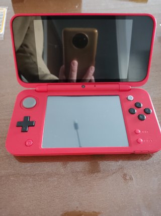 New 2DS XL Edición Especial Poké Ball