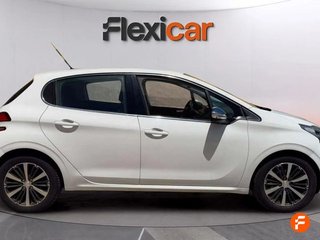 Peugeot 208 5P ALLURE 1.2L PureTech 81KW (110CV) S&S