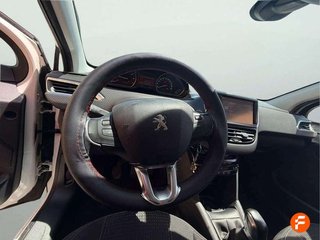 Peugeot 208 5P ALLURE 1.2L PureTech 81KW (110CV) S&S