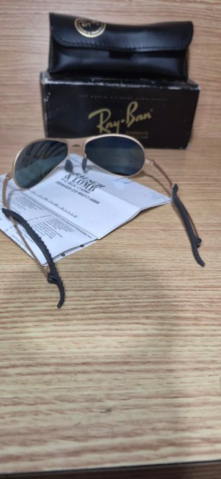 Gafas de sol Ray-Ban doradas