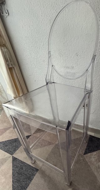 Silla de plástico transparente Kartell