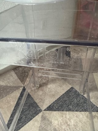 Silla de plástico transparente Kartell