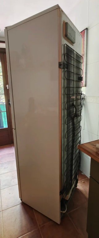 Frigorífico Beko 300 L – Funciona perfecto