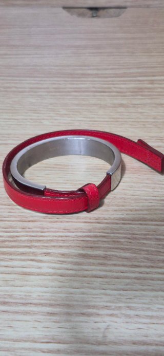 Pulsera Loewe Roja y Plateada