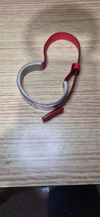 Pulsera Loewe Roja y Plateada