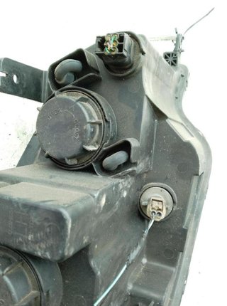 Opel 22193094 faro izquierdo 96627135 antara (l07)