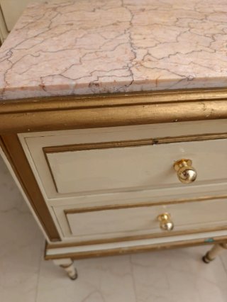 Cómoda vintage mármol rosa y oro