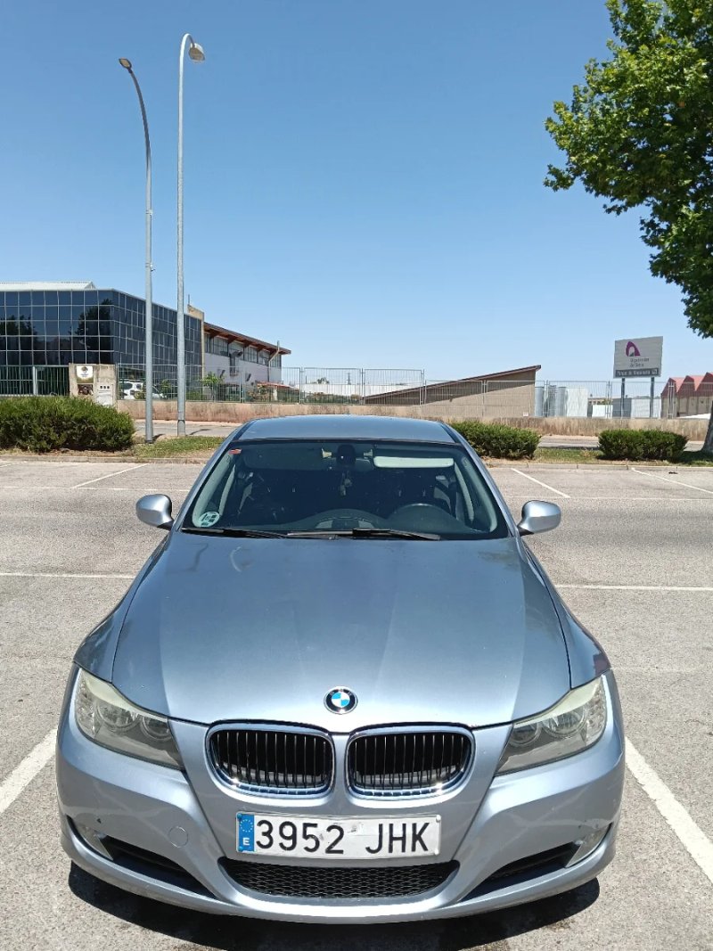 BMW Serie 3 2010 - foto 1