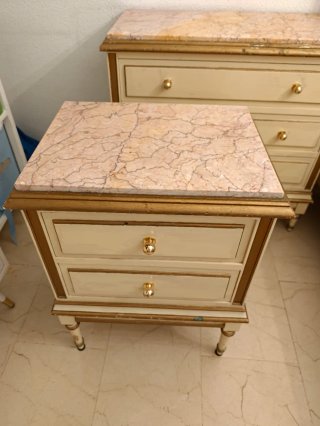Mesita Noche Vintage Mármol Rosa y Madera Beige