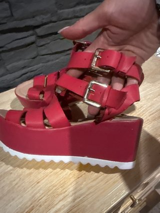 Sandalias plataforma roja