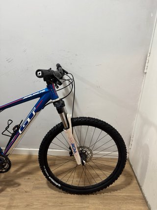 Bicicleta GT Avalanche Azul