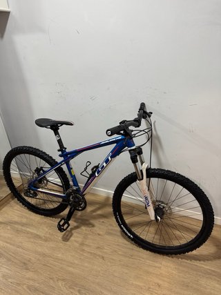 Bicicleta GT Avalanche Azul