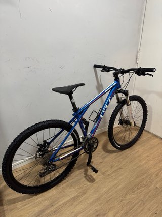 Bicicleta GT Avalanche Azul