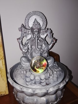 Fuente de Agua Ganesha con bomba incluida