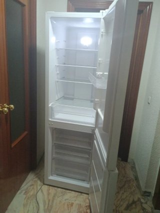 Nevera Benavent Blanca CBH18560ELW