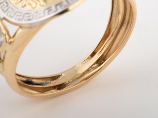 anillo oro 18k con piedra con circonita