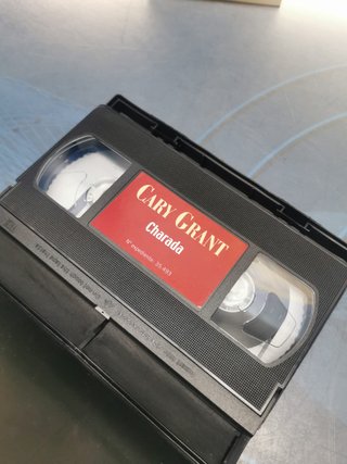 2 nastri VHS LA NOVIA ERA EL, CHARADA, Cary Grant