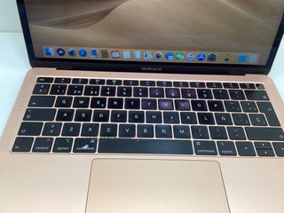 portatil apple apple macbook air core i5 1.6 13 retina (2018) (a1932)