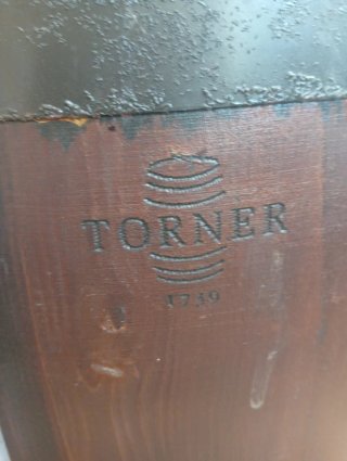 Barricas de roble Torner para vender vino en bar